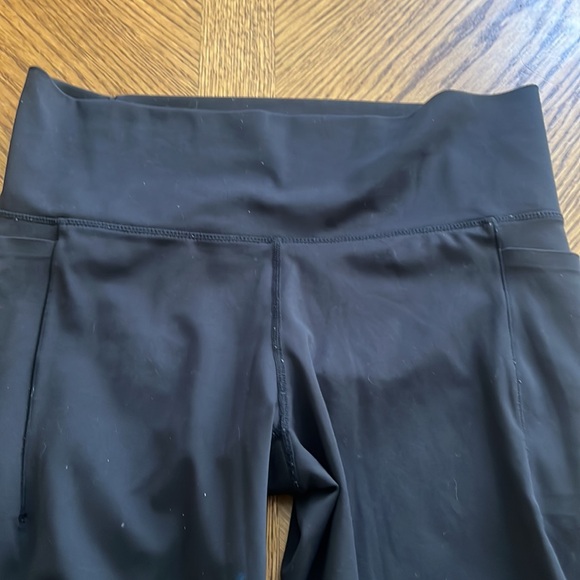 Buc-ees color Beaver Logo High Rise Active Leggings with side Pockets Size M - Picture 6 of 6